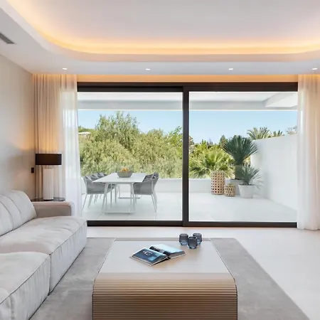 Exceptional 3 Bedroom Duplex Penthouse In Epic *