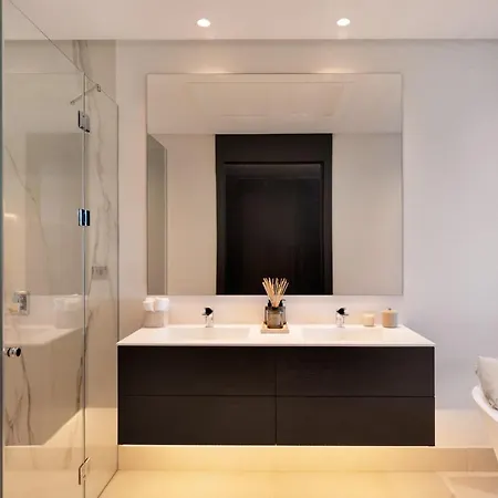 Exceptional 3 Bedroom Duplex Penthouse In Epic Apartment *