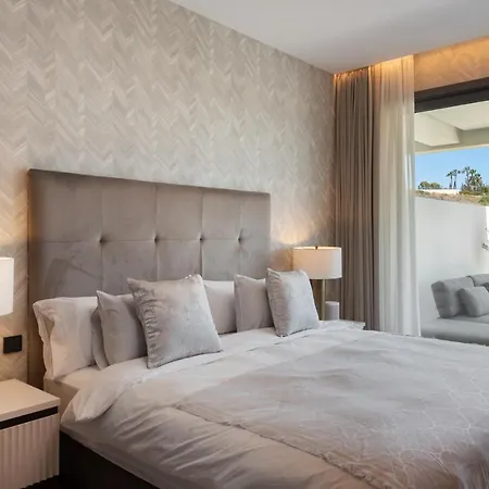 Exceptional 3 Bedroom Duplex Penthouse In Epic