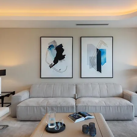 Exceptional 3 Bedroom Duplex Penthouse In Epic Apartment *