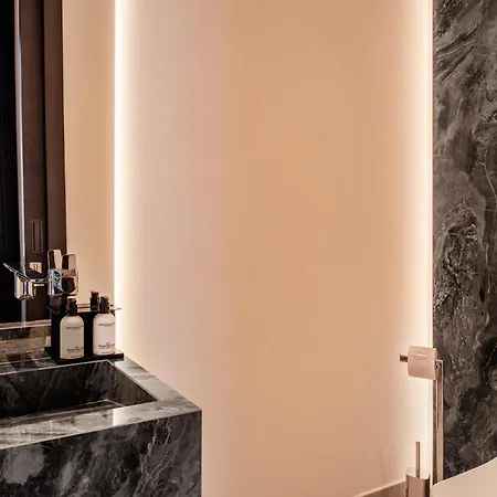 Exceptional 3 Bedroom Duplex Penthouse In Epic